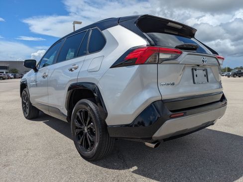 Used 2023 Toyota RAV4 XSE AWD/4WD image 6