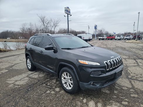 Used 2015 Jeep Cherokee Latitude w/ Comfort/Convenience Group image 3