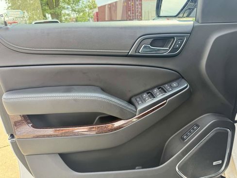 Used 2017 GMC Yukon SLT image 14