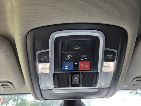 Used 2023 RAM 2500 Laramie AWD/4WD image 16