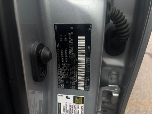 Used 2025 Toyota Corolla Cross LE image 29