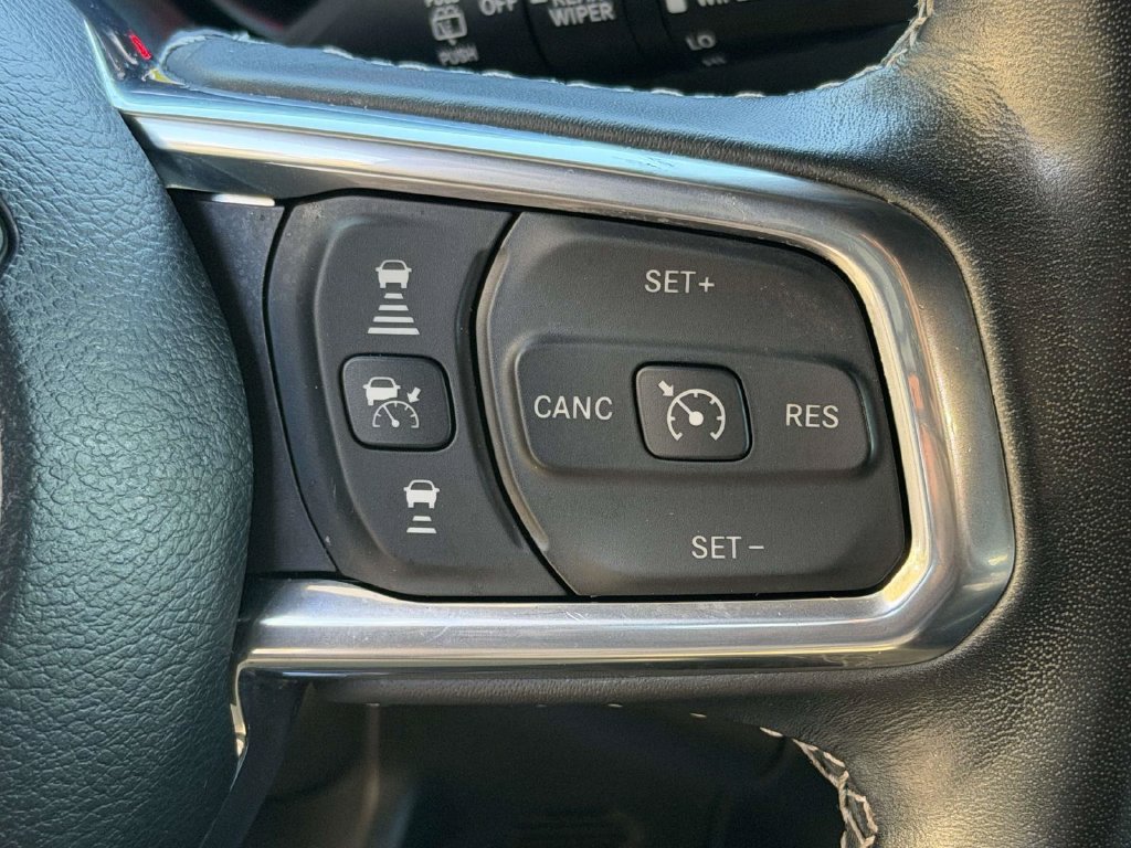 Used 2023 Jeep Wrangler Unlimited Sahara w/ Cold Weather Group AWD/4WD image 22