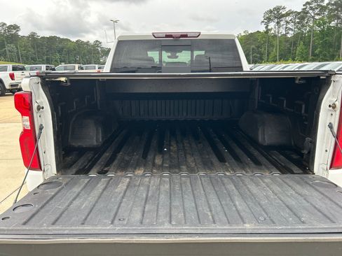 Used 2021 Chevrolet Silverado 1500 LTZ w/ Technology Package AWD/4WD image 7