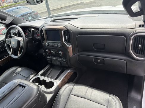 Used 2019 Chevrolet Silverado 1500 High Country w/ Technology Package AWD/4WD image 19