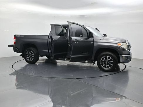 Used 2017 Toyota Tundra SR5 w/ TRD Off Road Package AWD/4WD image 50