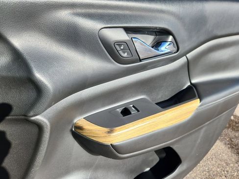 Used 2018 GMC Acadia Denali w/ Technology Package image 15