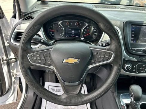 Used 2023 Chevrolet Equinox LS w/ LS Convenience Package FWD image 15