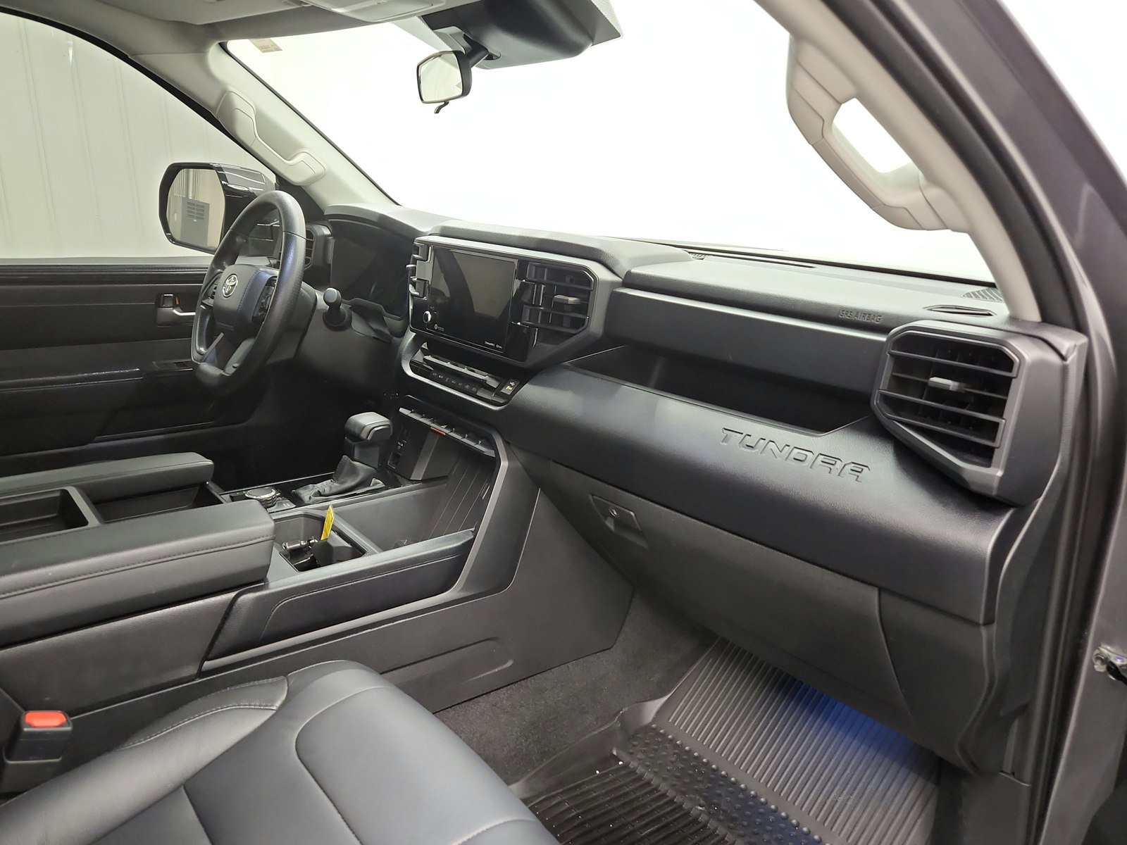Used 2024 Toyota Tundra SR5 w/ SR5 Convenience Package AWD/4WD image 57
