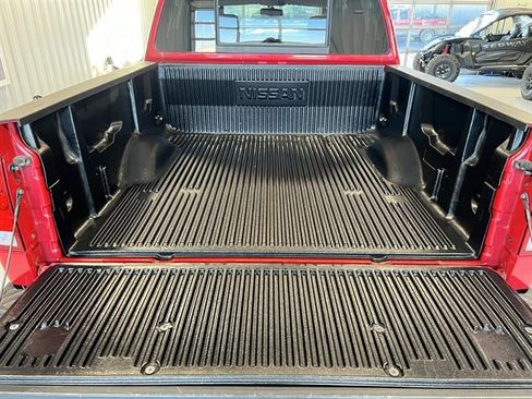 Used 2012 Nissan Titan SV w/ SV Value Truck Pkg image 17