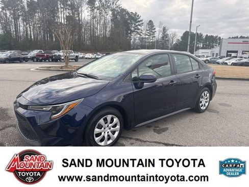 Used 2022 Toyota Corolla LE image 6