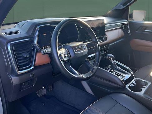 Used 2023 GMC Canyon AT4 image 13