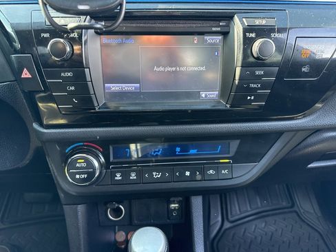 Used 2014 Toyota Corolla S image 13