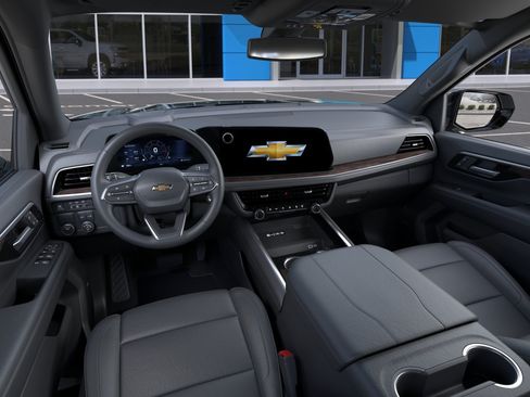New 2026 Chevrolet Suburban LT w/ Comfort Package RWD image 15