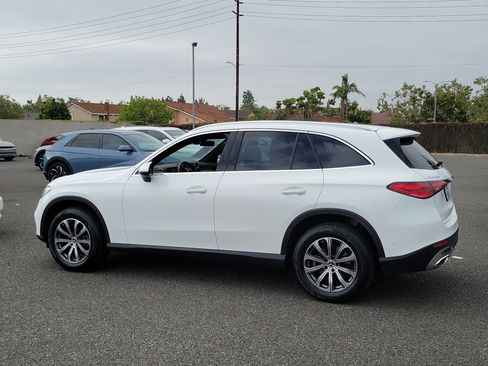 Used 2024 Mercedes-Benz GLC 300 image 30