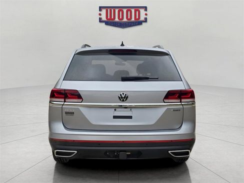 Used 2023 Volkswagen Atlas SE image 3