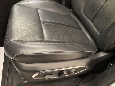 Used 2023 Jeep Wagoneer Series II w/ Premium Group I image 18