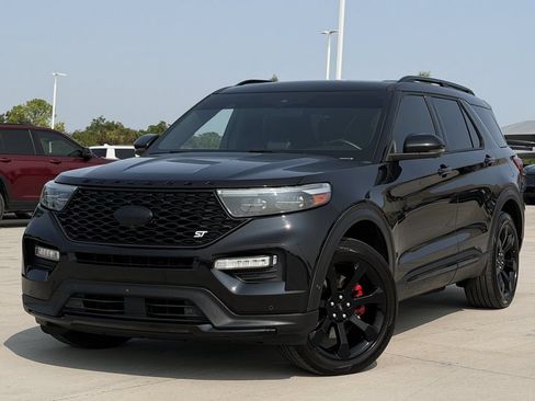 Used 2020 Ford Explorer ST w/ ST Street Pack AWD/4WD image 2