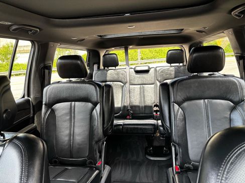 Used 2022 Jeep Wagoneer Series III w/ Premium Group I AWD/4WD image 19