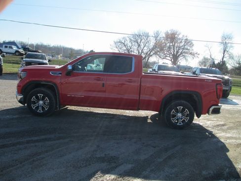 New 2026 GMC Sierra 1500 SLE image 9