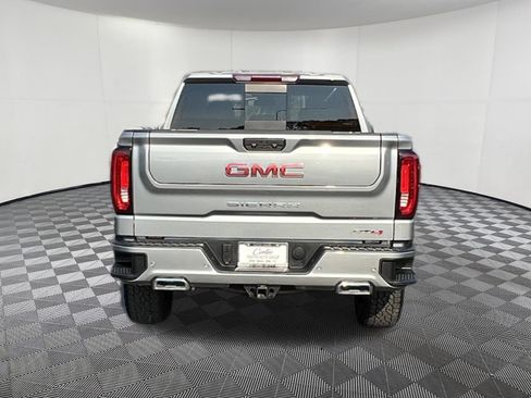 Used 2025 GMC Sierra 1500 AT4 w/ AT4 Premium Package AWD/4WD image 5