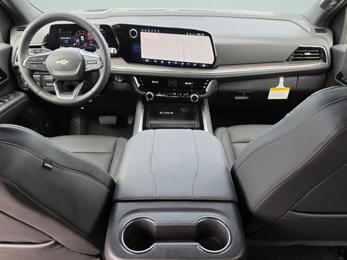 New 2026 Chevrolet Suburban LT w/ Comfort Package AWD/4WD image 20
