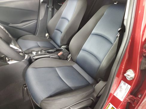 Used 2019 Toyota Yaris LE image 12