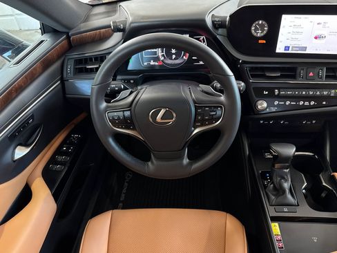 Certified 2024 Lexus ES 350 w/ Premium Package FWD image 18