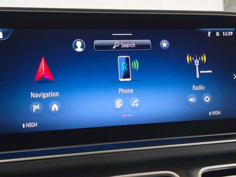 Certified 2025 Mercedes-Benz GLS 450 4MATIC image 31