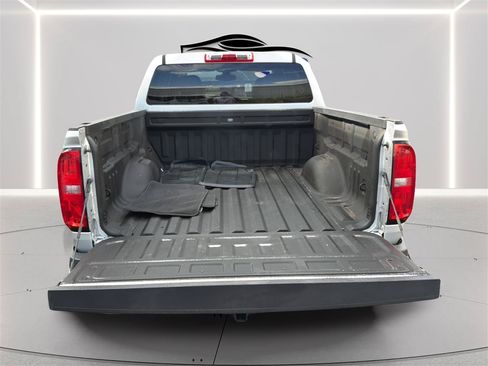 Used 2019 Chevrolet Colorado W/T w/ Custom Special Edition AWD/4WD image 31