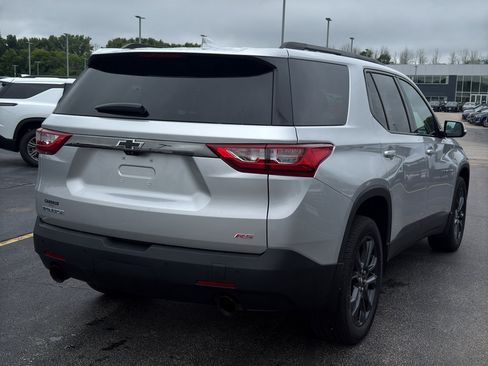 Used 2018 Chevrolet Traverse RS FWD image 5