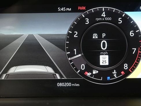 Used 2019 Land Rover Range Rover HSE image 18