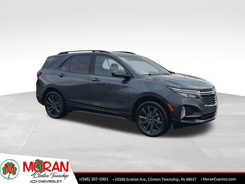 Certified 2023 Chevrolet Equinox RS image 2