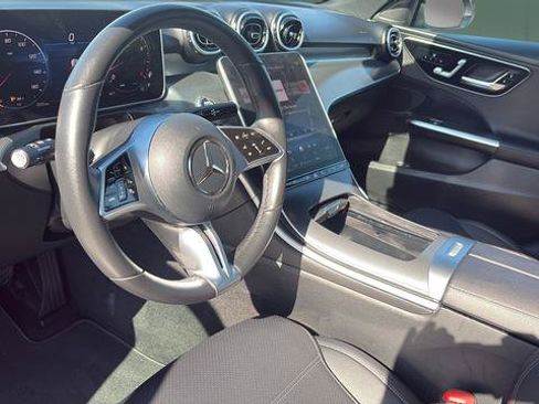 Used 2025 Mercedes-Benz C 300 Sedan image 18
