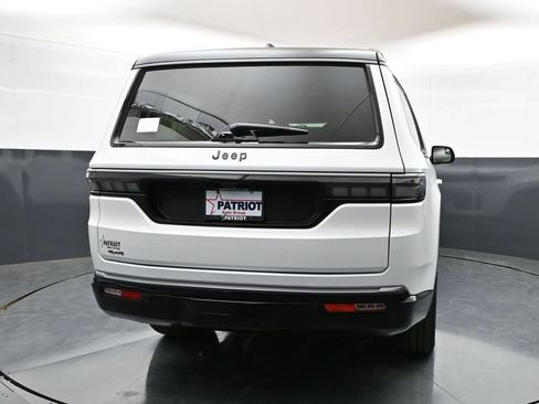 New 2026 Jeep Grand Wagoneer Summit AWD/4WD image 43