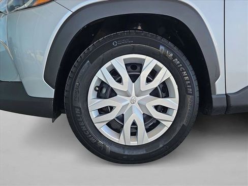 Used 2024 Toyota Corolla Cross L FWD image 29