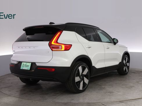 Used 2023 Volvo XC40 Recharge Plus w/ Protection Package Premier AWD/4WD image 3