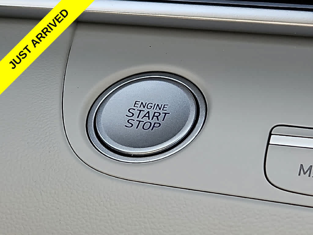 Used 2024 Hyundai Elantra Limited FWD image 23