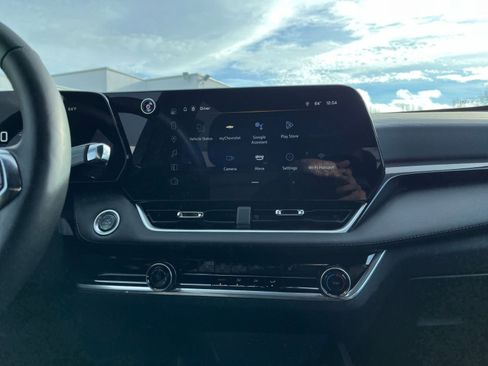 Used 2025 Chevrolet Equinox LT image 22