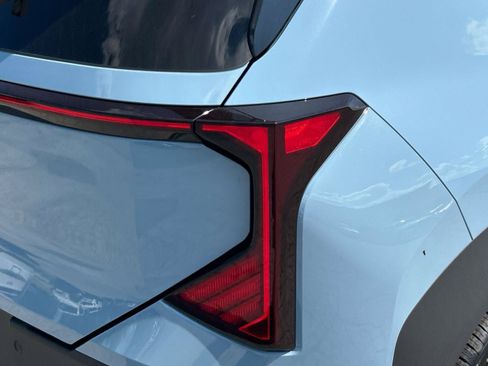 New 2027 Kia Seltos S FWD image 31