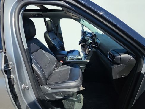 Used 2023 Ford Explorer Limited w/ Limited Technology Package AWD/4WD image 21