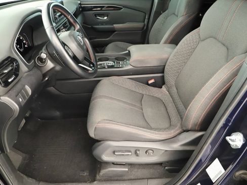 Used 2023 Honda Pilot Sport image 23