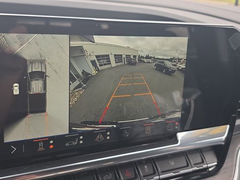 New 2025 GMC Sierra 2500 SLT w/ SLT Convenience Package image 29