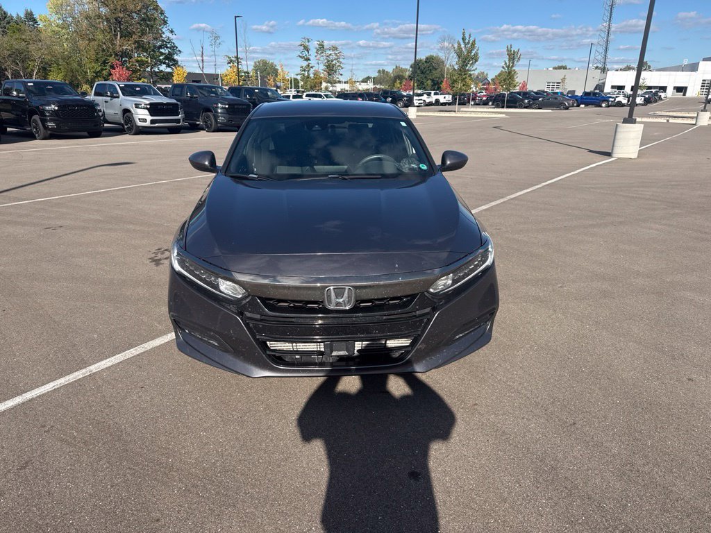 Used 2018 Honda Accord Sport image 2