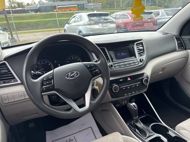 Used 2017 Hyundai Tucson SE w/ SE Popular Package 02 AWD/4WD image 12