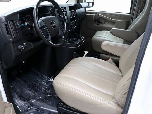 Certified 2023 GMC Savana 2500 Extended w/ Driver Convenience Package image 10