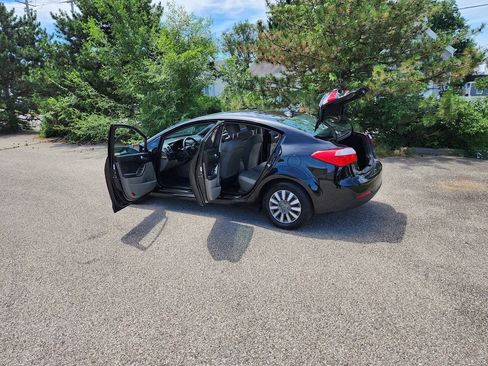 Used 2016 Kia Forte LX FWD image 21