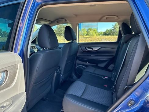 Used 2018 Nissan Rogue SV AWD/4WD image 21