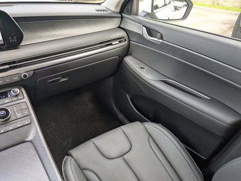 Used 2025 Hyundai Palisade Limited image 15
