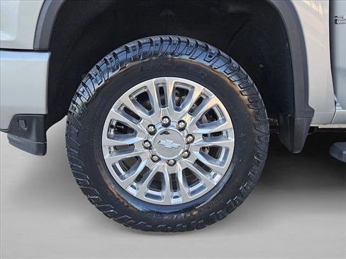 Used 2020 Chevrolet Silverado 2500 High Country w/ Z71 Off-Road Package image 25