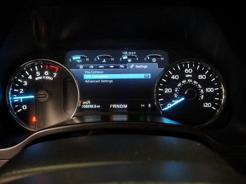 Used 2019 Ford F150 Lariat w/ Trailer Tow Package image 32